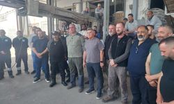 Hayvancılar Binboğa Yem’in önünde açıklama yaptı: Kurum batma noktasına getirildi