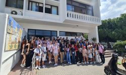 Farklı ülkelerden çocuklar Girne’de dünya barışı temasıyla resim çizdi