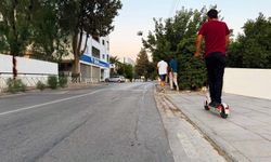 Polis, elektrikli scooterlarla ilgili kuralları hatırlatarak uyarılarda bulundu