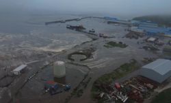 Tsunami dalgaları Hawaii'yi etkilemeye başladı...