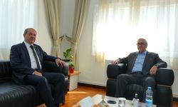 Tatar’dan 4. Cumhurbaşkanı Akıncı’ya nezaket ziyareti