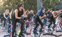 Yakın Doğu Spor Kulesi’nde spinning coşkusu sokağa taştı!