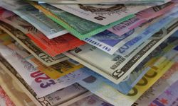 Euro 34.75, sterlin 40.45, dolar 32.35 liradan işlem görüyor