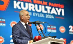 UBP Kurultayında Yeni Azerbaycan Partisi Dış İlişkiler Başkanı ve AKP Genel Başkan Vekili konuştu