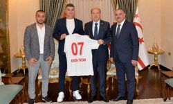 Cumhurbaşkanı Ersin Tatar Antalyaspor yetkililerini kabul etti