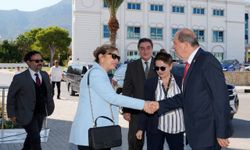 Tatar, Girne Üniversitesi’nde yeni akademik yılın ilk dersini verdi