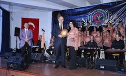 Tatar, “Gel Gökyüzünde Yıldız Olalım” konserini izledi