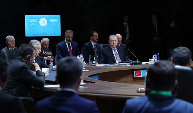 Erdoğan: Türk dünyası Kıbrıs Türklerine daha fazla omuz vermelidir