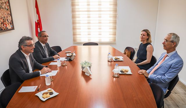 Erhürman, Hollanda’nın Lefkoşa Büyükelçisi Plomp’u kabul etti