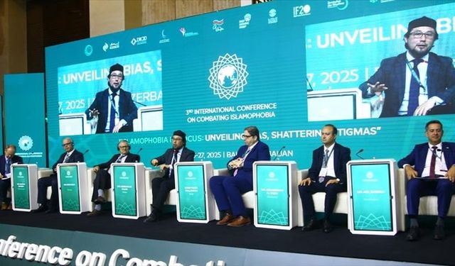 Işıksal: Kıbrıslı Türkler hem Türk hem de Müslüman olmanın bedelini ödüyor