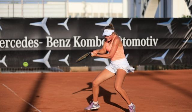 Hülya Avşar Cup tek kadınlarda şampiyon Letonya'lı Adelina