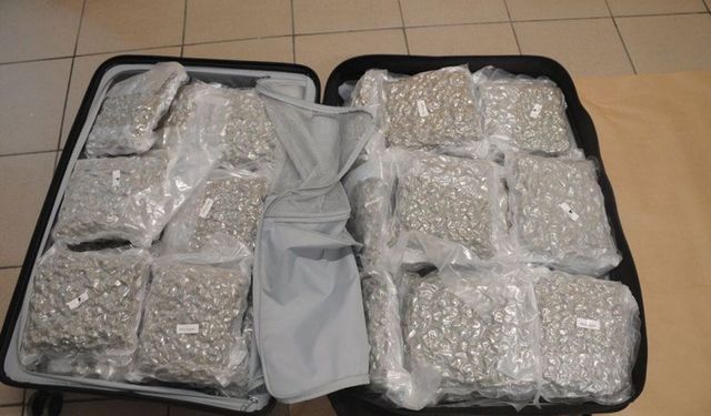 Larnaka Havalimanı’nda 22,5 kilo uyuşturucu ele geçirildi