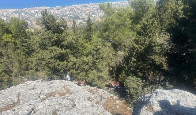 St. Hilarion’da araç uçuruma yuvarlandı