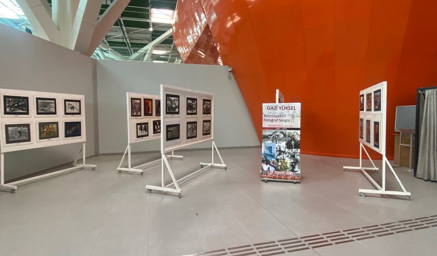 Gazi Yüksel’in retrospektif sergisi Ercan Havalimanı'nda açıldı