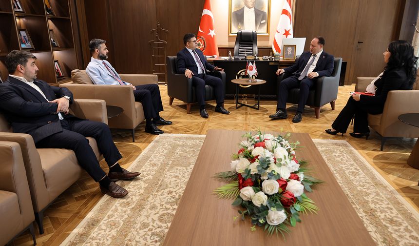 Öztürkler: KKTC’ye karşı kurulan her masayı, Türkiye ile birlikte yıkarız